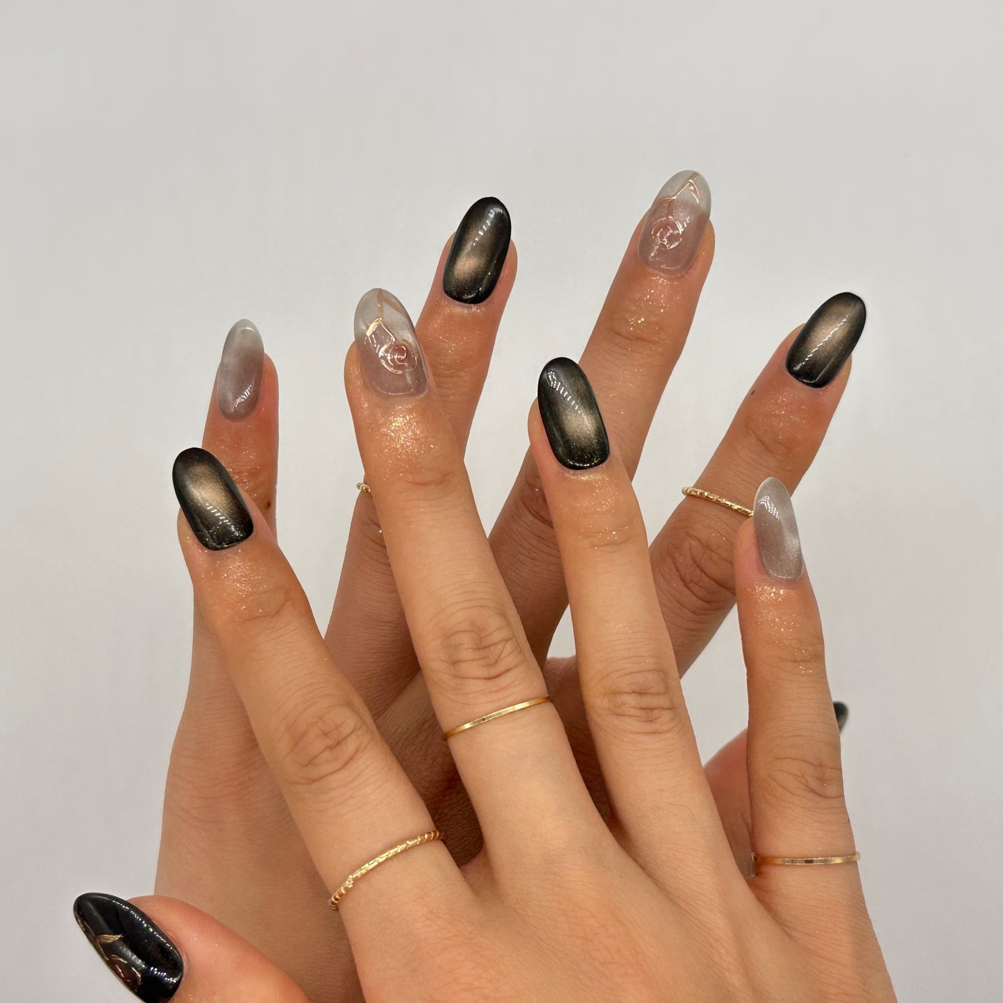 Black Gradient Press On Nails – Sheer & Metallic Oval/Round