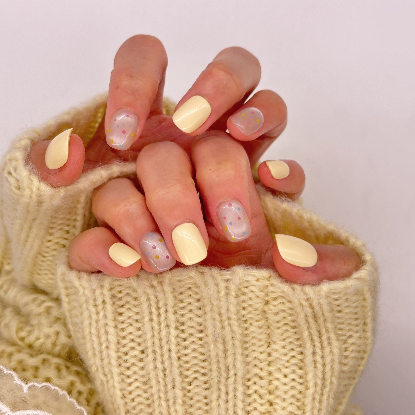 Pastel Polka Press On Nails – Soft Yellow Short